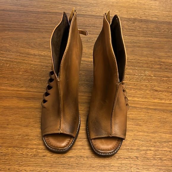 Ariat heels - Picture 1 of 4
